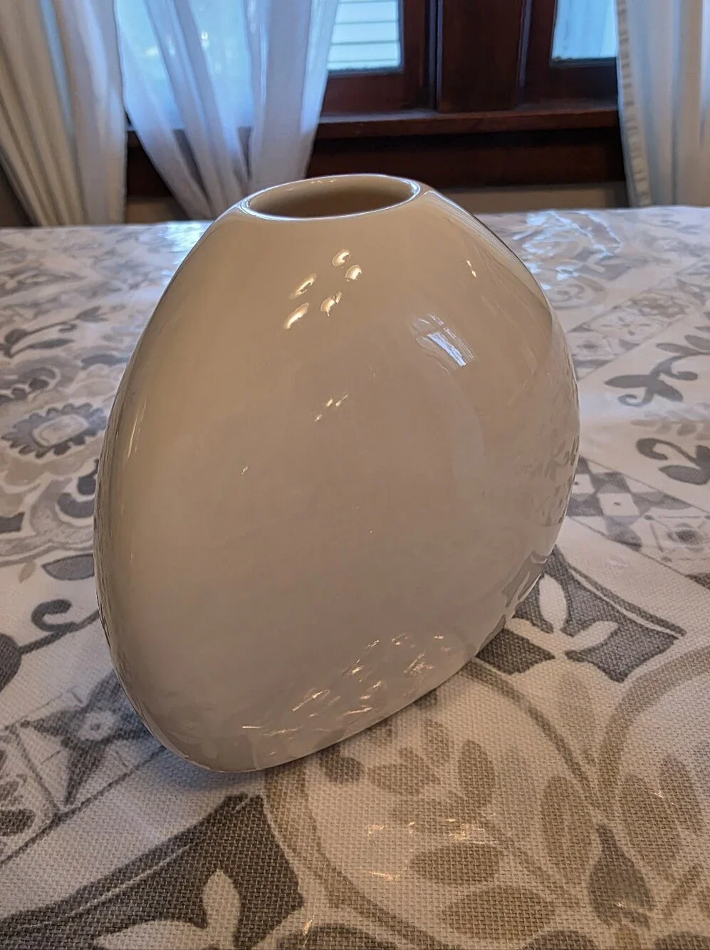Crate & Barrel White Bean Vase 4